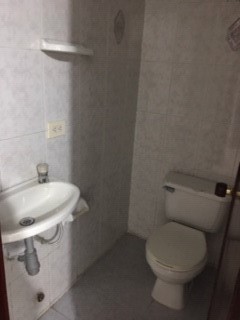 8905